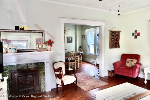 225 Cedar St, Oakhurst NJ 07755-1509 exterior