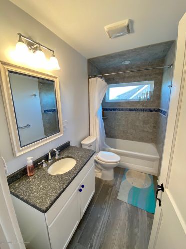 74 Goetze St, Point Pleasant Beach NJ  08742-5335 exterior