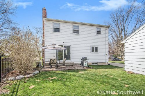 1829 Lonsdale Dr, Grand Rapids MI 49503-3827 exterior