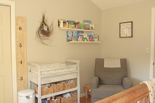 8 Roosevelt Blvd, Enfield CT 06082-2041 exterior