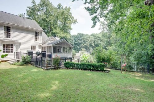 4006 Howell Fry Rd, Duluth GA 30096-3125 exterior