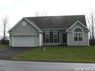 130 Naymik Dr, Chittenango, NY 13037-1065