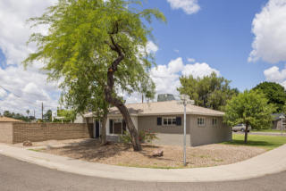 1028 Cavalier Dr, Phoenix, AZ 85014-1939