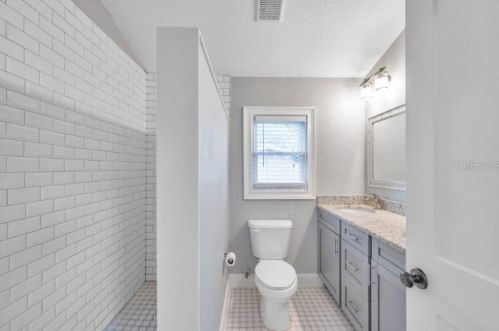 1306 18th Ave, Tampa FL 33605-2639 exterior