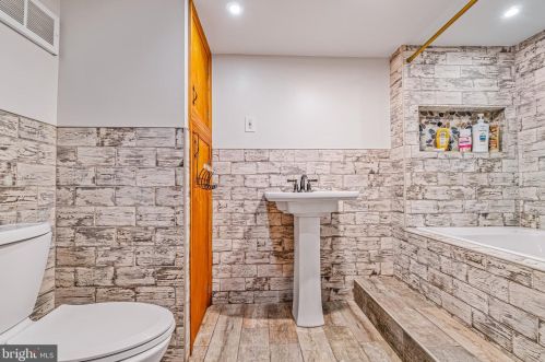 838 Park Ave, Trenton NJ  08610-4631 exterior