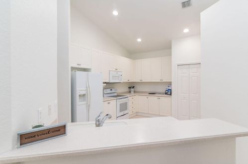 8471 Bent Crk Way, Naples FL 34114-9421 exterior