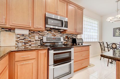 9726 Arbor Vw Dr, Boynton Beach FL 33437-5939 exterior