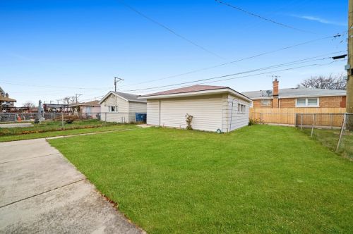 5838 59th St, Chicago IL 60629-3907 exterior