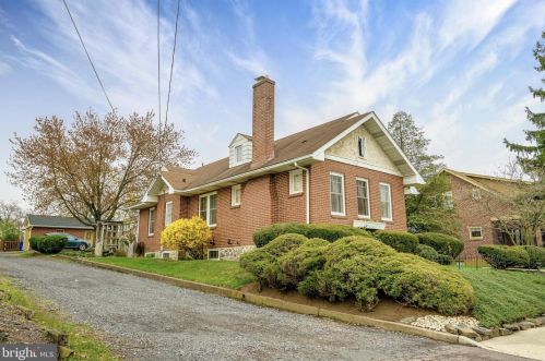 267 Diamond St, Pottstown, PA 19464-4255