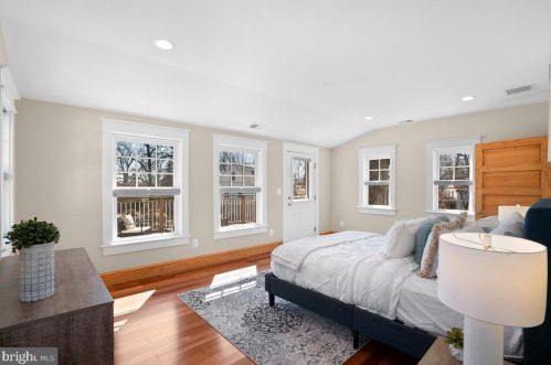 7105 Carroll Ave, Silver Spring MD 20912-4637 exterior