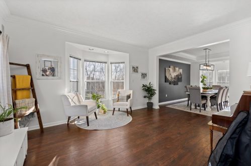 6016 Hawthorn Dr, Moon Twp PA  15108-9064 exterior