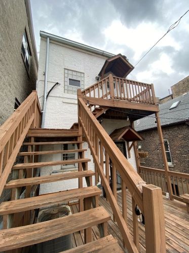 922 Claremont Ave, Chicago IL  60612-4240 exterior