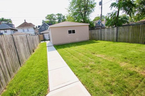 937 Long Ave, Chicago IL 60641-1348 exterior