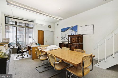 735 Bainbridge St, Philadelphia PA 19147-2008 exterior