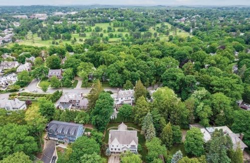 114 Franklin St, Newton MA 02458-2415 exterior