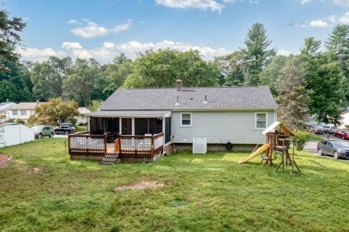 128 Tallyho Dr, Springfield MA  01118-1944 exterior