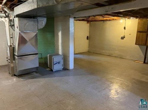 14 Howard Gnesen Rd, Duluth MN 55803-9262 exterior