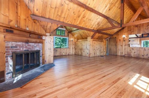 366 Litchfield Rd, Torrington CT 06791-2101 exterior