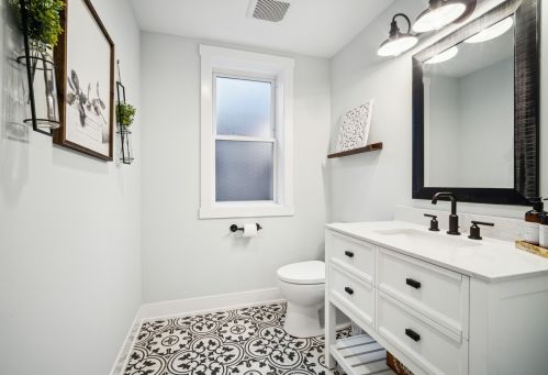 5821 Napoleon Ave, Chicago IL  60631-2624 exterior