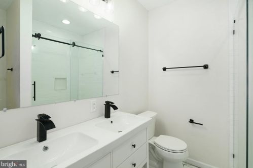 1722 28 St, Philadelphia PA 19145-1613 exterior