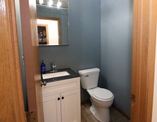 1222 Amberwood Dr, Bull Valley IL 60014-1825 exterior