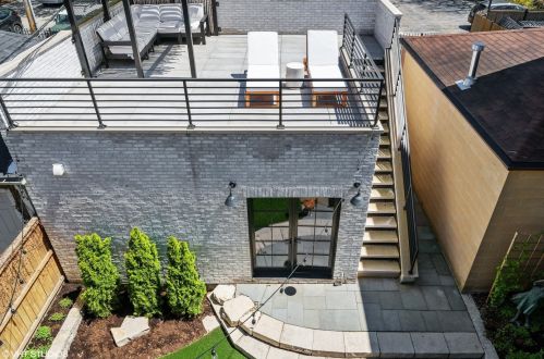 1733 Hoyne Ave, Chicago IL 60647-5541 exterior