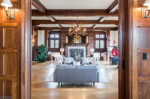 122 Upper Mtn Ave, Montclair NJ 07043-1428 exterior