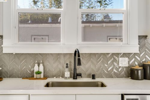 1817 Ward St, Berkeley CA 94705-1111 exterior