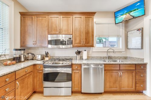 9553 Hoyne Ave, Chicago IL 60643-3320 exterior