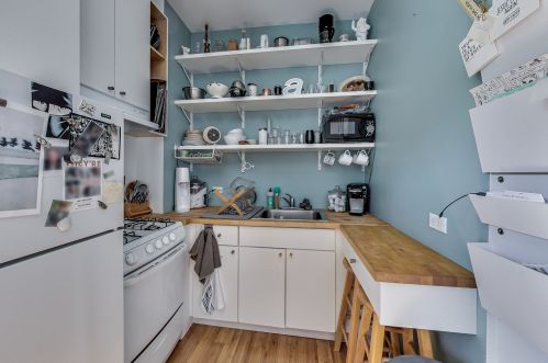 1915 Roscoe St, Chicago IL 60618-5236 exterior