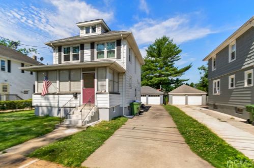 96 Lexington Ave, Edison, NJ 08817-2965