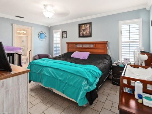 241 Dent Dr, Naples FL 34112-5255 exterior