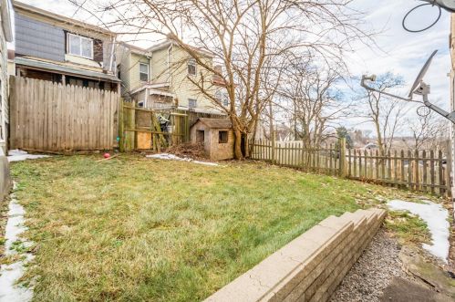 920 Freeland St, Pittsburgh PA 15210-1646 exterior