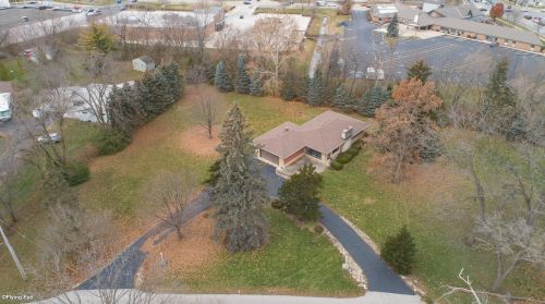 2580 Crystal Dr, Joliet, IL 60435-1481