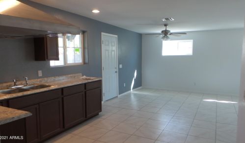 1332 Chambers St, Phoenix AZ 85040-4106 exterior