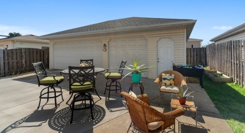 6719 Byron St, Chicago IL 60641-2605 exterior