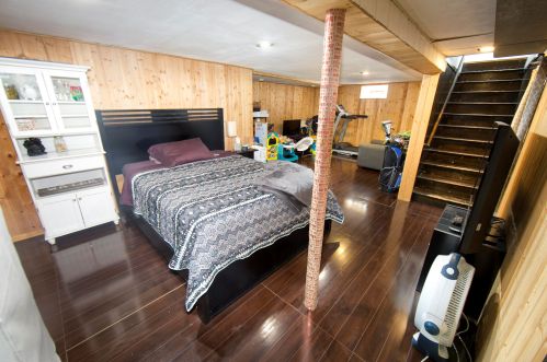 5581 Honey Creek Dr, Milwaukee WI  53221-4062 exterior