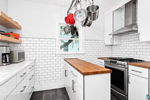 5305 Colorado St, Duluth MN 55804-1615 exterior