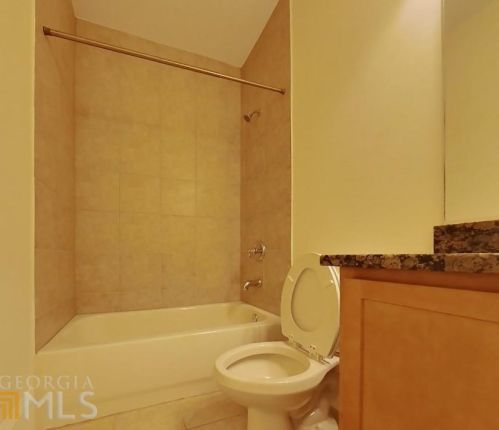 2765 Durham Dr, Atlanta GA  30319-3673 exterior