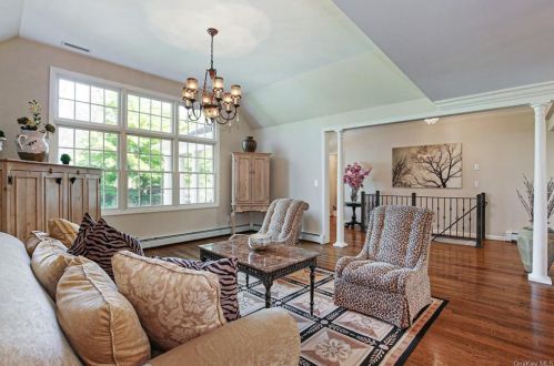 52 Banksville Rd, Armonk NY 10504-2642 exterior