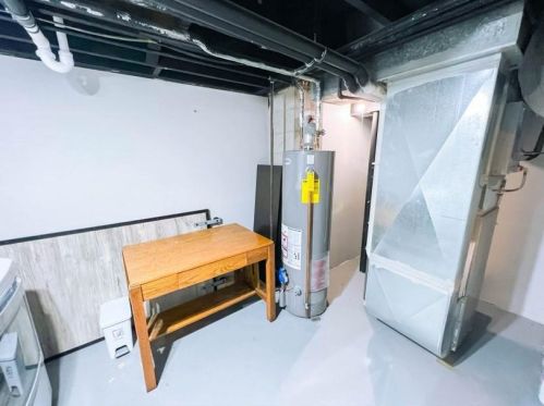 7926 Denver Ave, Milwaukee WI  53223-4940 exterior