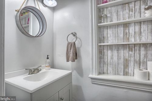 134 Cherry St, Slatington PA 18080-2005 exterior