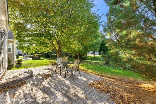 10 Gables Way, Jackson Twp NJ 08527-6311 exterior