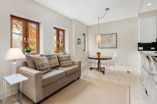 2039 Mohawk St, Chicago IL 60614-4514 exterior