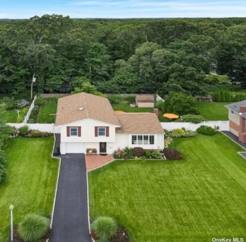 10 Linda Ln, Commack, NY 11725-2312