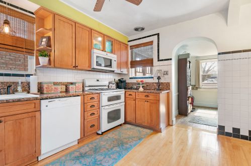 6121 Newport Ave, Chicago IL 60634-4142 exterior