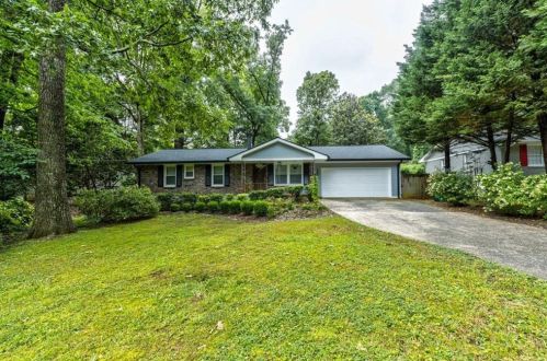 4469 Locksley Rd, Tucker, GA 30084-2754