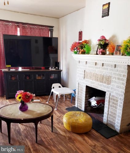 731 Edgewood Ave, Trenton, NJ 08618-5403