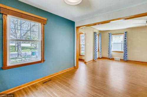 1051 Cumberland St, Saint Paul MN 55117-4870 exterior