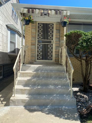 8329 Sangamon St, Chicago, IL 60620-3139